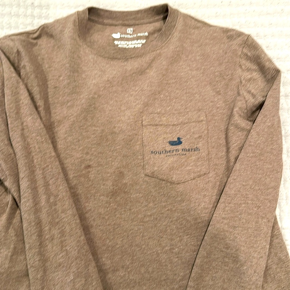 Long sleeve tee